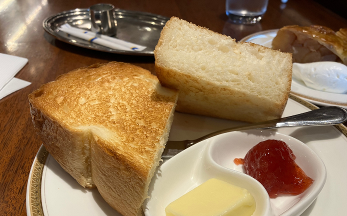 トリコロール本店のトーストセット