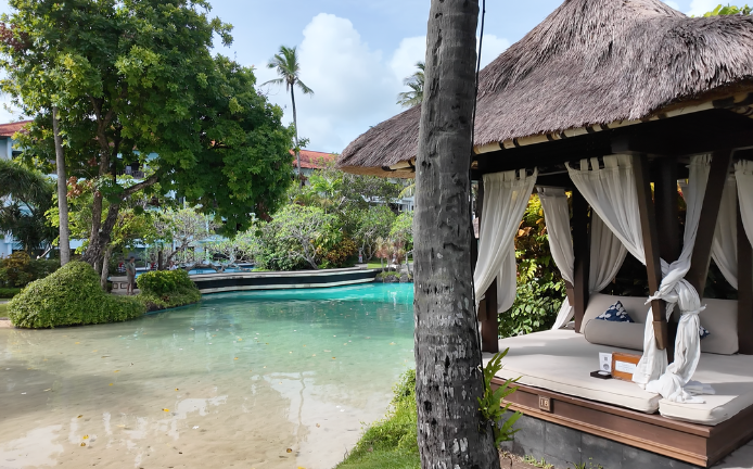 ラグーナリゾート＆スパヌサドゥアバリのプール