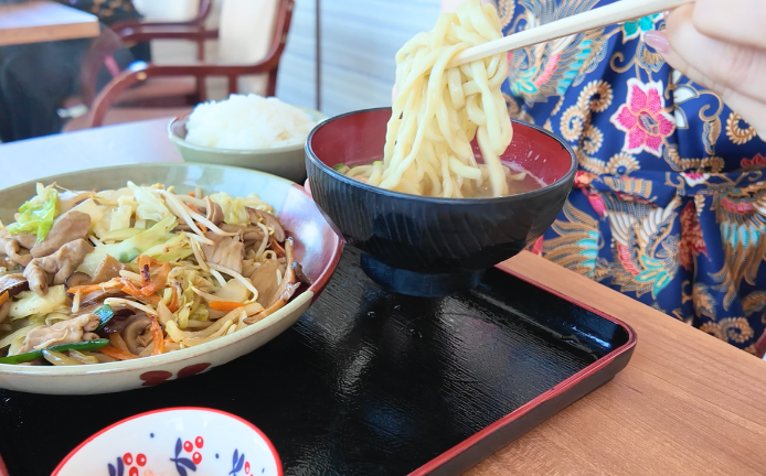 元祖ソーキそば我部祖河食堂中味イリチャー定食